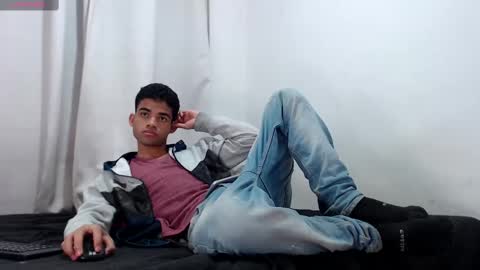 Snapshot of camillo_beischel_ chatting on 09.28.25 camillo_beischel_ online show from 09.28.25