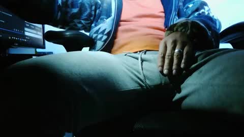 camiloincubo305064 online show from 11.12.25