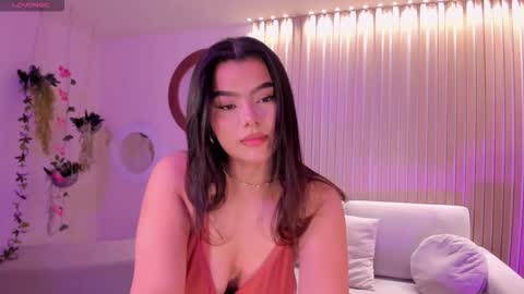 Snapshot of candaserussell chatting on 10.13.25 Candanse R online show from 10.13.25