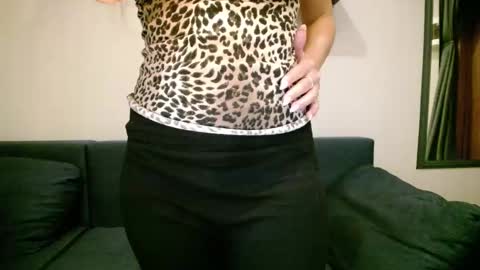 Snapshot of candycathc chatting on 02.06.25 candycathc online show from 02.06.25