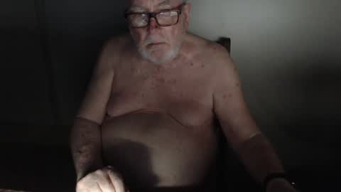 Snapshot of capt5105 chatting on 02.22.25 capt5105 online show from 02.22.25