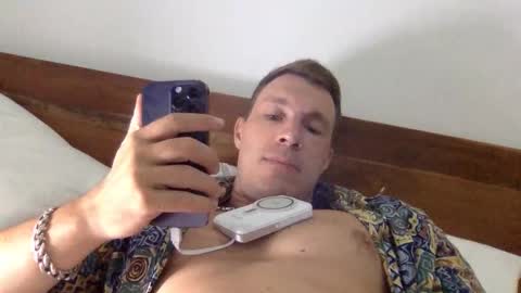 Snapshot of capt_oliver chatting on 09.30.25 follow my twitter  online show from 09.30.25