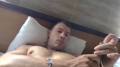 Snapshot of capt_oliver chatting on 10.28.25 follow my twitter  online show from 10.28.25