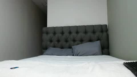 Snapshot of caramelbbe chatting on 03.11.25 fifi online show from 03.11.25