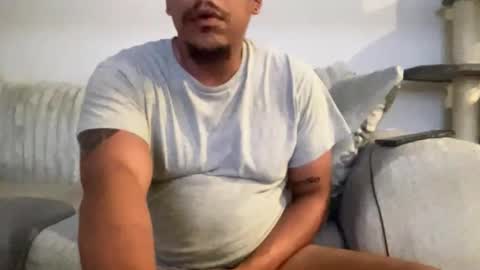 Snapshot of caramelizedzeus chatting on 10.22.25 caramelizedzeus online show from 10.22.25