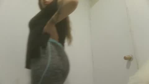 Snapshot of caravibugue chatting on 12.14.24 caravibugue online show from 12.14.24