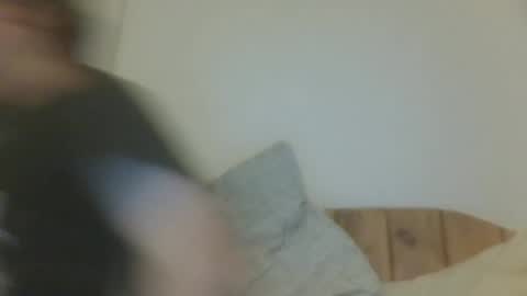 Snapshot of caravibugue chatting on 01.07.25 caravibugue online show from 01.07.25