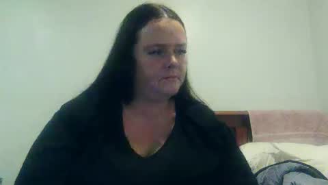 carinabro10 online show from 10.04.25