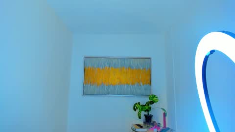 Snapshot of carlota_peach chatting on 01.11.25 Andrea online show from 01.11.25