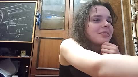 Snapshot of carolannheintz chatting on 11.03.25 Rosa online show from 11.03.25