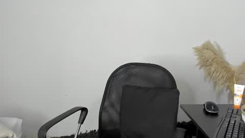 Snapshot of carolay759687 chatting on 01.07.25 carolay759687 online show from 01.07.25