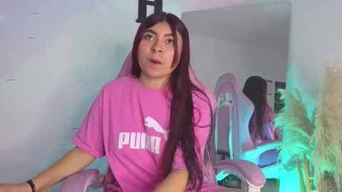 Snapshot of carolay759687 chatting on 09.19.25 carolay759687 online show from 09.19.25