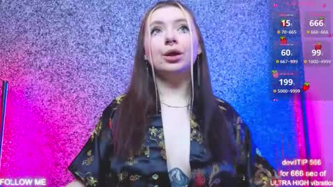 Snapshot of carolinareaperr chatting on 10.18.25 Ask me better xx online show from 10.18.25