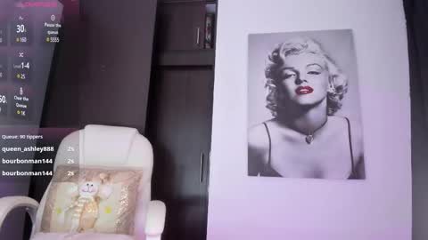 Snapshot of carolyne_sweet chatting on 02.21.25 carolyne_sweet online show from 02.21.25