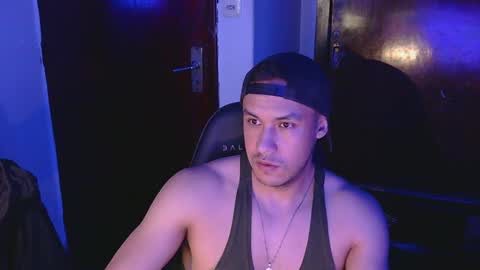 Snapshot of casas_oom chatting on 12.04.24 online show from 12.04.24