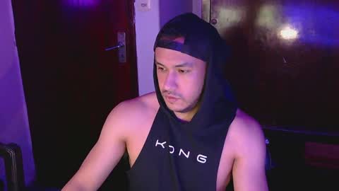 Snapshot of casas_oom chatting on 12.08.24 online show from 12.08.24