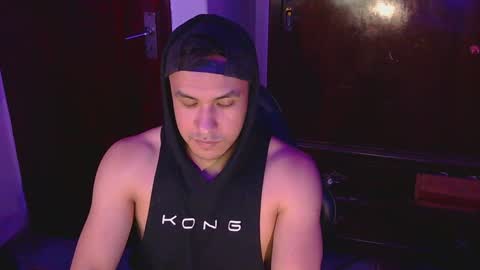 Snapshot of casas_oom chatting on 12.28.24 online show from 12.28.24