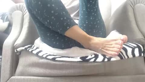 Snapshot of cassandra_joy chatting on 02.15.25 Cassandra joy online show from 02.15.25