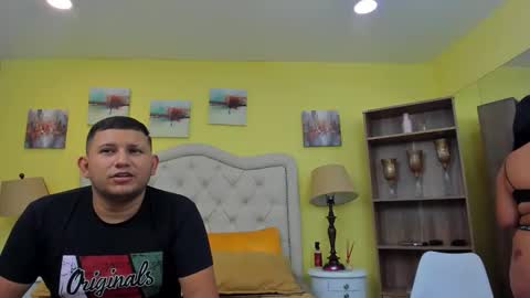Jhon and Catalina online show from 10.17.25