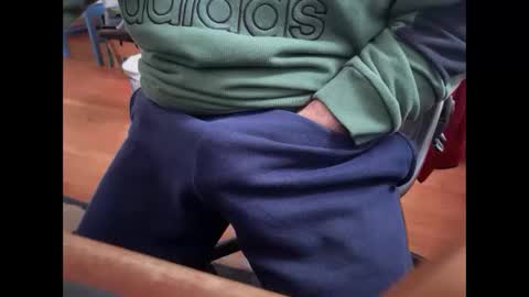 Snapshot of catmandoo21001 chatting on 03.01.25 catmandoo21001 online show from 03.01.25