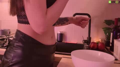 Snapshot of catromance chatting on 10.11.25 Katerina online show from 10.11.25