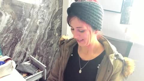 Snapshot of catt_evans1 chatting on 12.28.24 CATT EVANS online show from 12.28.24