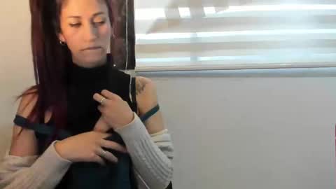 Snapshot of catt_evans1 chatting on 01.17.25 CATT EVANS online show from 01.17.25