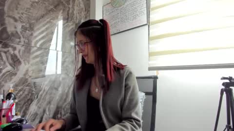 Snapshot of catt_evans1 chatting on 02.24.25 CATT EVANS online show from 02.24.25