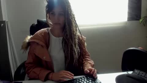 Snapshot of catt_evans1 chatting on 10.12.25 CATT EVANS online show from 10.12.25