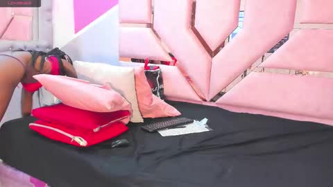 Snapshot of cattaleyyaxxx chatting on 10.02.25 cattaleyyaxxx online show from 10.02.25
