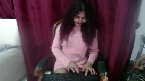 Snapshot of cattleya1618 chatting on 12.16.24 cattleya online show from 12.16.24