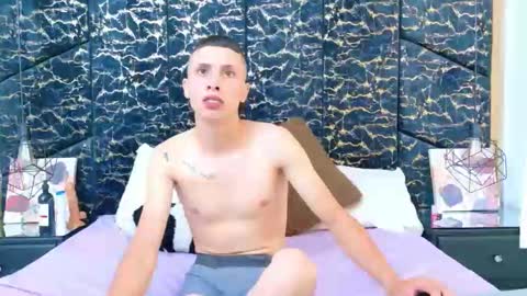 Snapshot of cattyandnicky chatting on 10.02.25 CattyANDnicky online show from 10.02.25