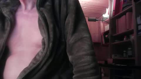 Snapshot of cd_99 chatting on 10.30.25 cd_99 online show from 10.30.25