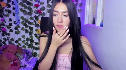 Snapshot of celestinepurple chatting on 12.28.24 Celestineeeeee online show from 12.28.24