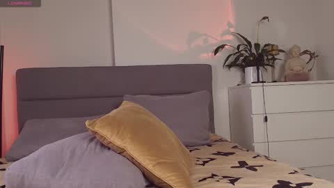Snapshot of celin_summer chatting on 09.30.25 Celin online show from 09.30.25