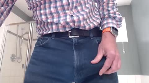 Snapshot of centerfield24 chatting on 02.25.25 Centerfield online show from 02.25.25