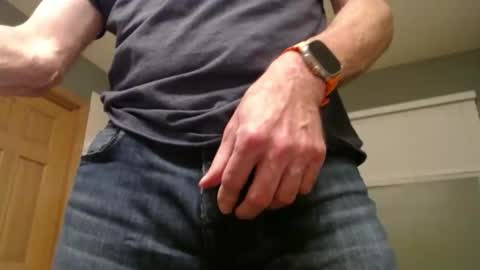 Snapshot of centerfield24 chatting on 03.03.25 Centerfield online show from 03.03.25