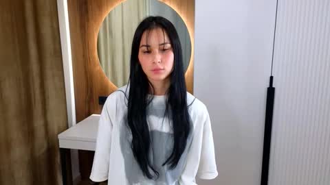 Snapshot of chanaolcus chatting on 11.01.25 Ava online show from 11.01.25