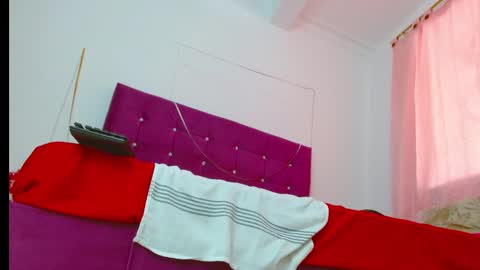 Snapshot of chantalsemenova2023 chatting on 01.09.25 chantal sweety  and horny latina for u online show from 01.09.25