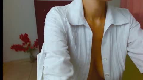 Snapshot of chantalsemenova2023 chatting on 01.26.25 chantal sweety  and horny latina for u online show from 01.26.25