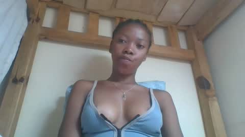 chariola0101 online show from 02.19.25