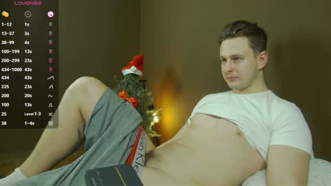 Snapshot of charlie_smiley chatting on 01.04.25 Charlie Smiley online show from 01.04.25