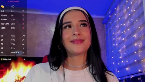 Snapshot of charlotte_greys chatting on 01.11.25 Charlotte  online show from 01.11.25