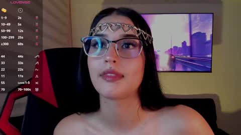 Snapshot of charlotte_greys chatting on 10.07.25 Charlotte  online show from 10.07.25