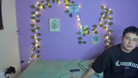 Snapshot of charlotte_queeen chatting on 02.25.25 Charlotte online show from 02.25.25