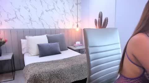 Snapshot of charlottebrownn_ chatting on 09.11.25 charlottebrownn_ online show from 09.11.25