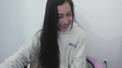 Snapshot of charlottelam2 chatting on 09.24.25 ALE online show from 09.24.25