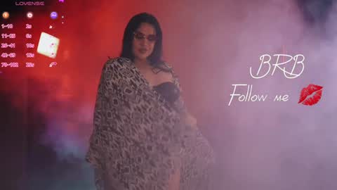 Snapshot of charming_sexuality chatting on 01.06.25 insta online show from 01.06.25