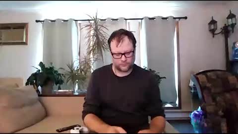 Snapshot of charmingatom chatting on 11.15.25 charmingatom online show from 11.15.25