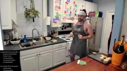 Snapshot of chasemason20 chatting on 12.23.24 Onlyfans chasingfit Instagram the arguer Twitter chasingfitOF online show from 12.23.24